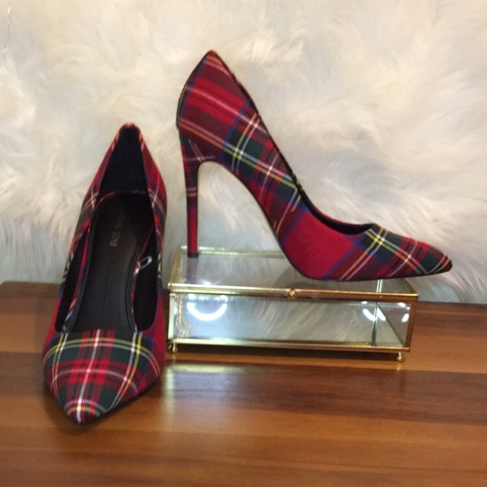 Gianni Bini Plaid 5.5in Pointed Stilettos